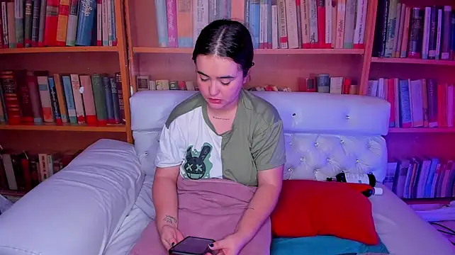Shyfantasies webcam