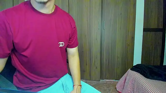Maximo_Miller webcam