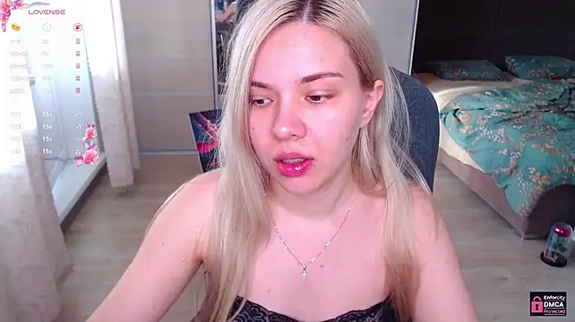 Lana__Nova webcam