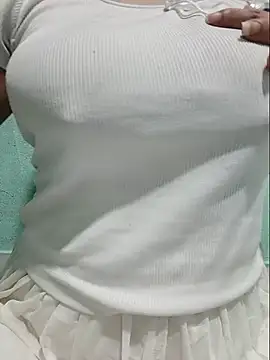 Shine_Mai webcam