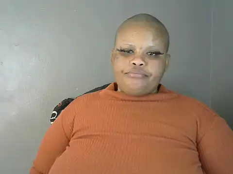 Taraj_thee_thick live cam on StripChat