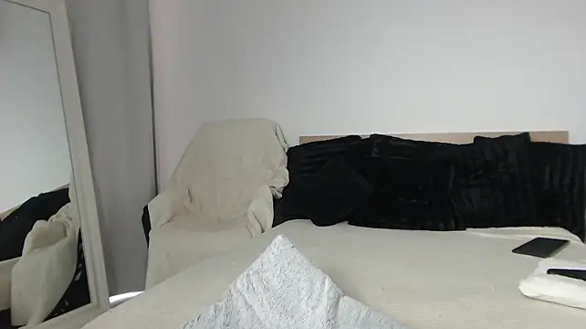 Layla23a webcam