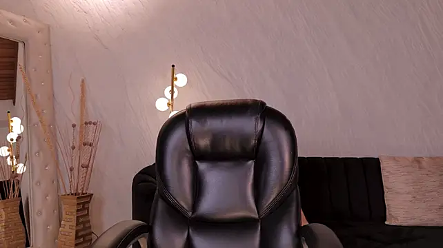 KayraLanne webcam