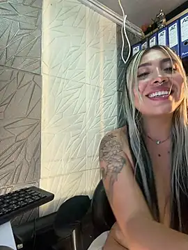 ManuelaVeeleez webcam