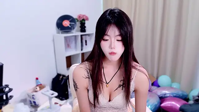 Sultry-01 webcam