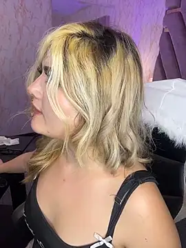 lya_nekko_ webcam