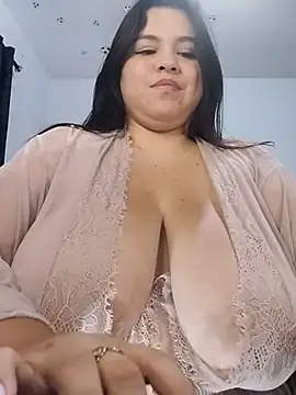LucyDiamonds1 webcam