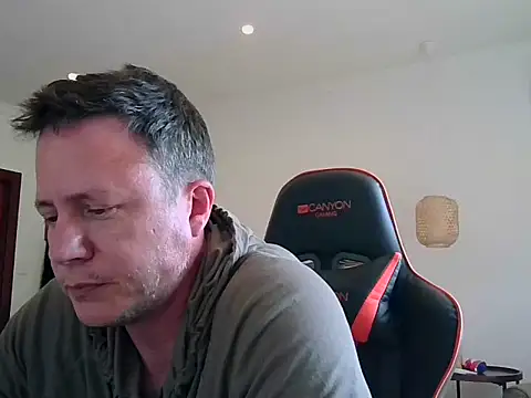 TroyDieselXXX webcam