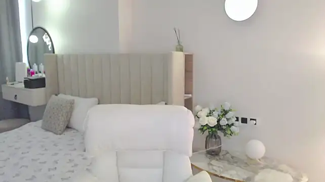 VeliaSai live sex cam