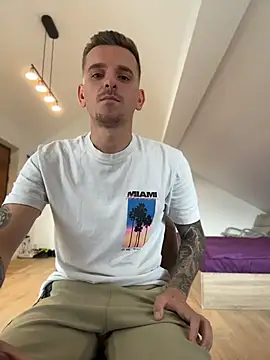 Huge_cock22cm avatar