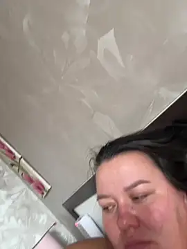 SunnyLeila2101 webcam