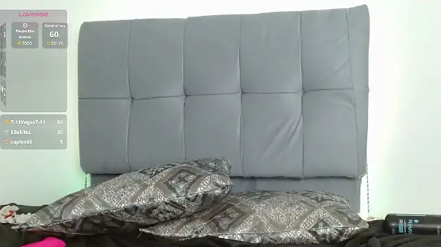 Moon_Ashley_ webcam