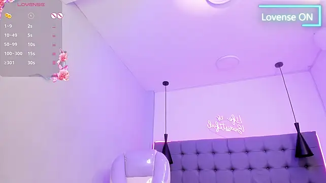 scarletcherry18 webcam