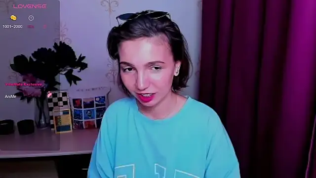 KindHazelHere_ webcam