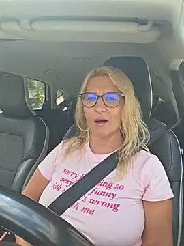 kaylinjan (F milf) - Reach my orgasm in public