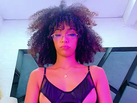 CamilaJohnston webcam