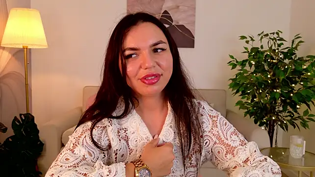 CamillaLarson webcam