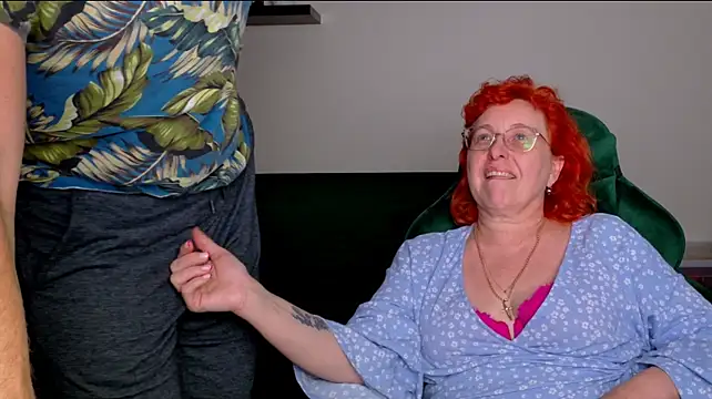 JoannaAndNeighbour live sex cam