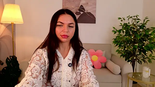 CamillaLarson webcam