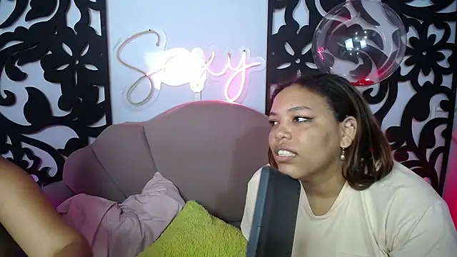 horny_babyss webcam
