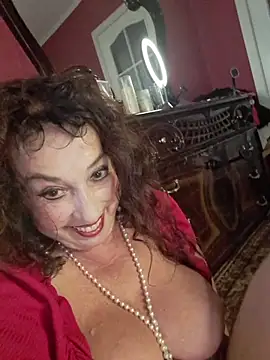 GypsyEsmeralda webcam