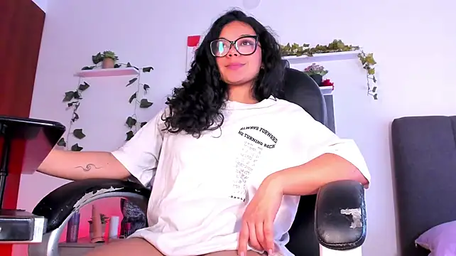 Messy_jules webcam