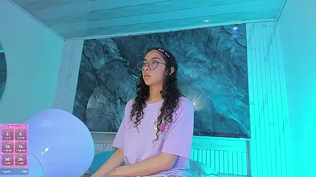 Sarah_Moon1 live webcam