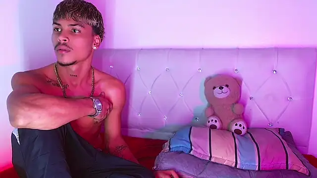 angel_foxc13 (M twink) - Happy happy Angel..!!😍