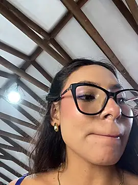 amira_cute2 webcam