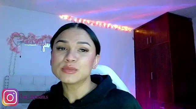 alee_lenoxx webcam