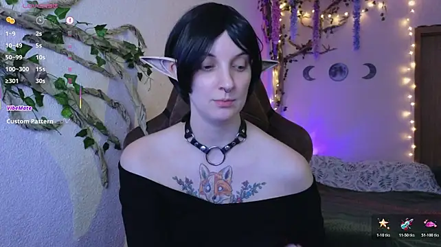 Elfie_Agatha webcam