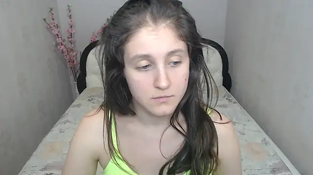 Holliy_Cooper webcam