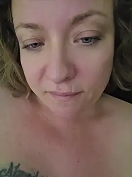 julimonroe webcam