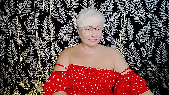 Olivia_playful webcam