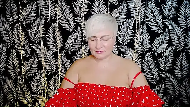 Olivia_playful webcam