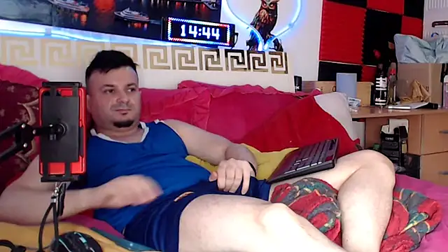 Hugec0ck007 webcam