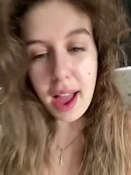 LilianBliss webcam