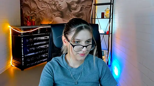 LeslieBloom webcam