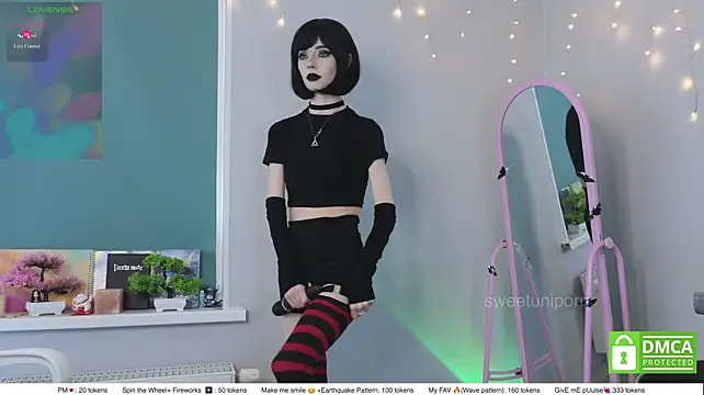 sweetuniporn webcam