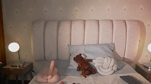 AlinnaJohnson webcam