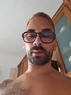 Ilbiondomisterioso92 webcam