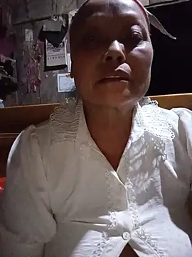 Single-M0m69 webcam