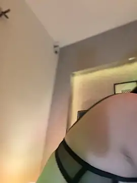 MiahWindsor webcam