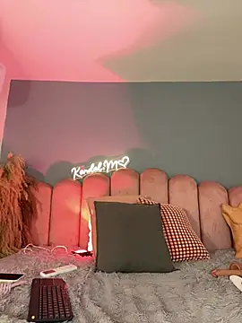 kendalmilleer (F young) - cumshot in your face and boobs