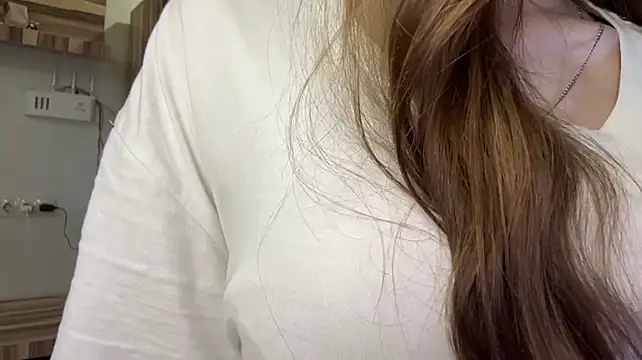 Mia_meowt webcam