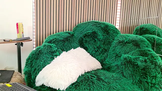 celia_chanel webcam
