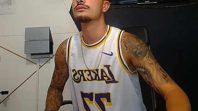 BrandonTate webcam