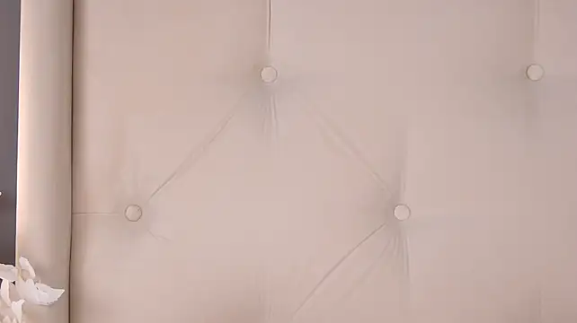 ur_wet_dreams webcam