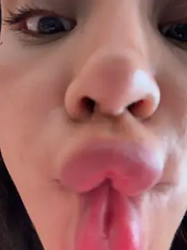 Adriennesexxx webcam