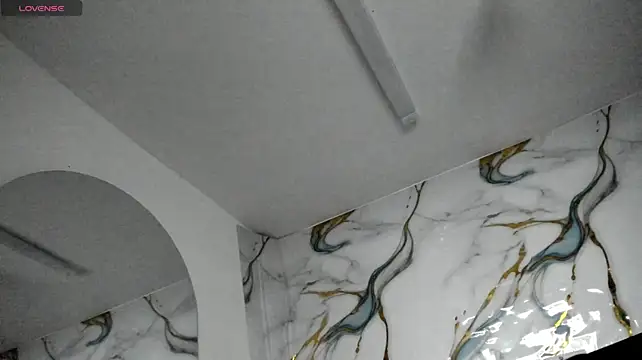 RoxanaBorns_ webcam